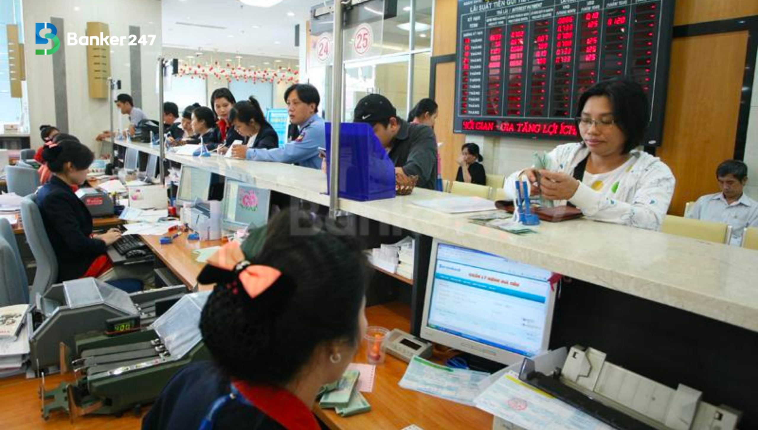 Lãi suất vay vốn ngân hàng Sacombank thế chấp sổ đỏ mới nhất 2023